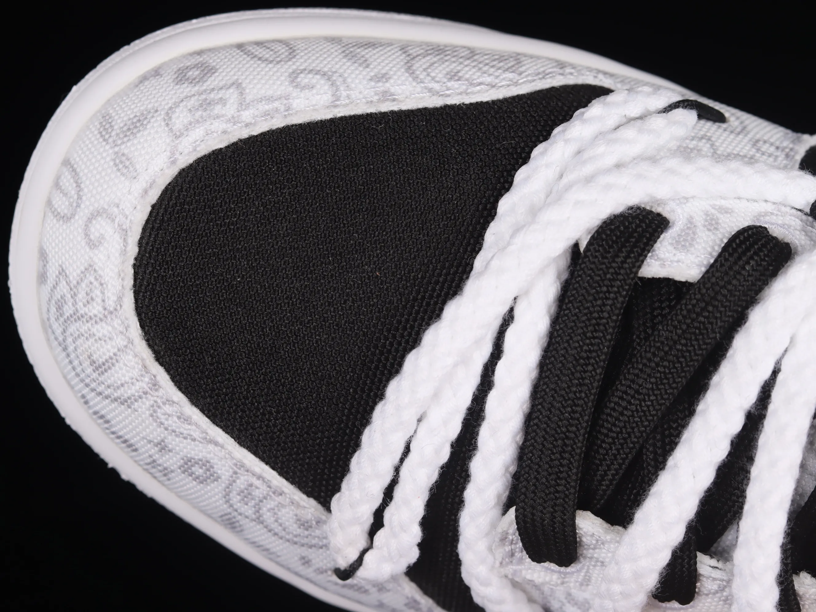 All categories Nk SB Dunk series Nk SB Dunk Low low-top sneakers Nk Dunk Low ESS reverse cashew flower micro industry customized version of deconstructed strap casual sneakers DJ9955-100